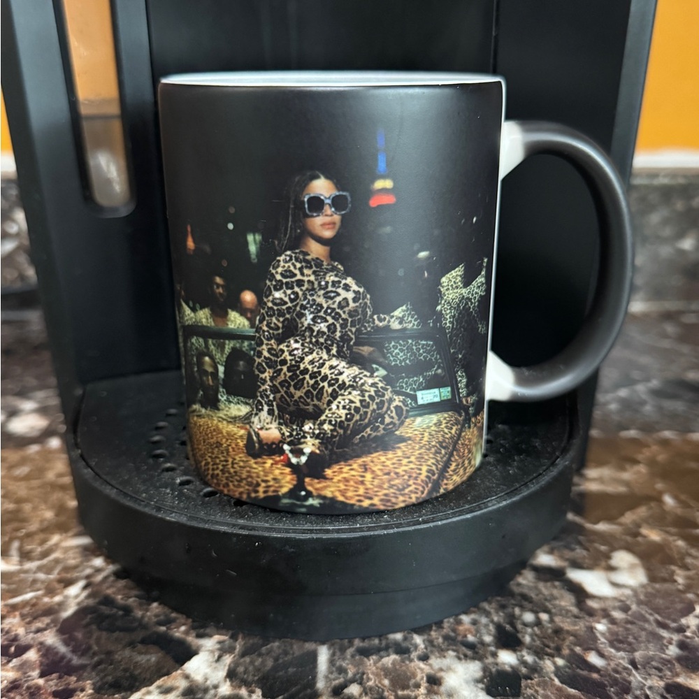 Beyonce x Black is King Temperature Image revealing coffee mug. Rare.